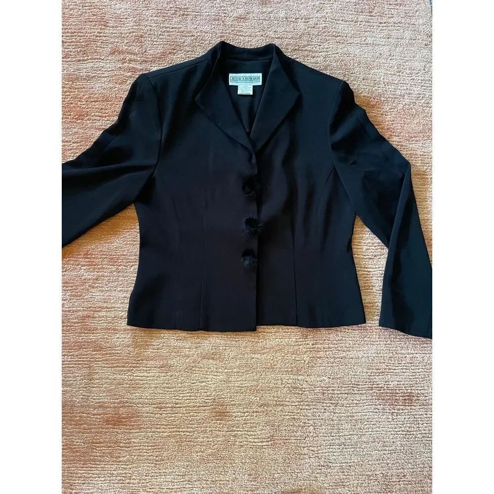 Blazer - Picture 6 of 6